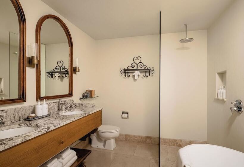 هتل Enzian Inn