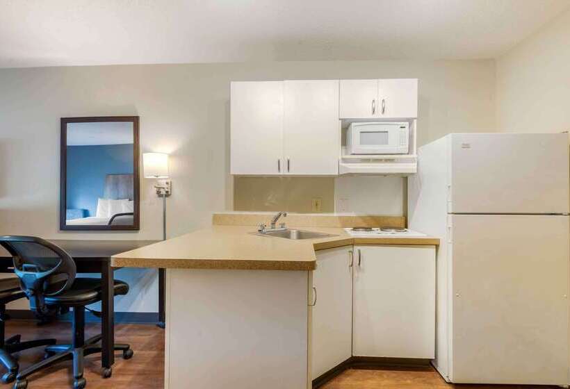 בית מלון כפרי Extended Stay America Suites  Charlotte  University Place