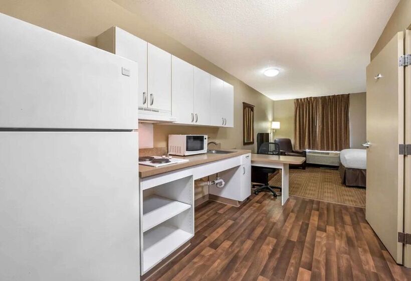 ホテル Suburban Studios Columbus North