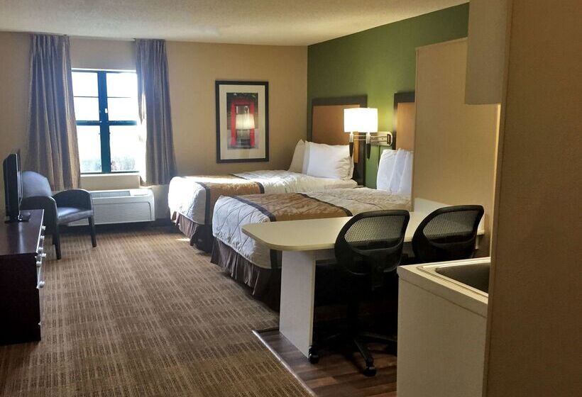 בית מלון כפרי Extended Stay America Suites  Detroit  Madison Heights