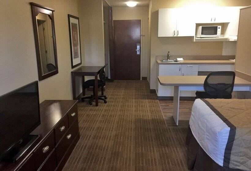 בית מלון כפרי Extended Stay America Suites  Detroit  Madison Heights