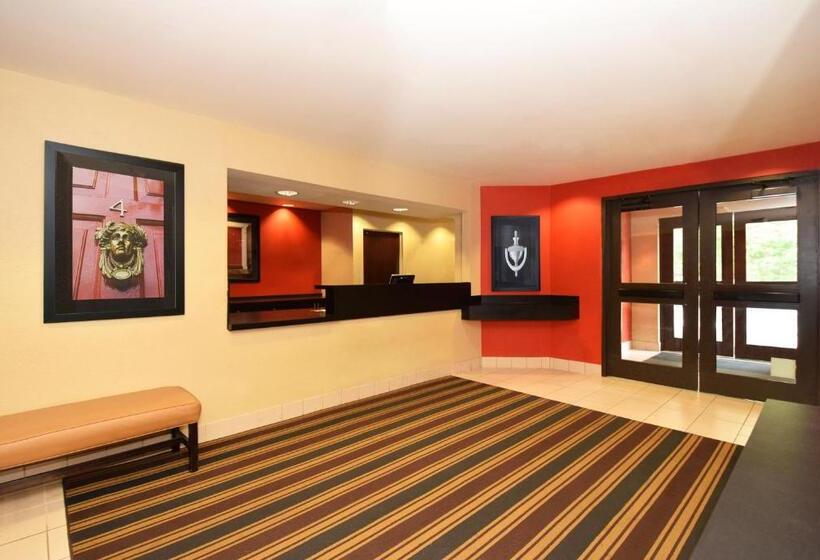 בית מלון כפרי Extended Stay America Suites  Kansas City  South