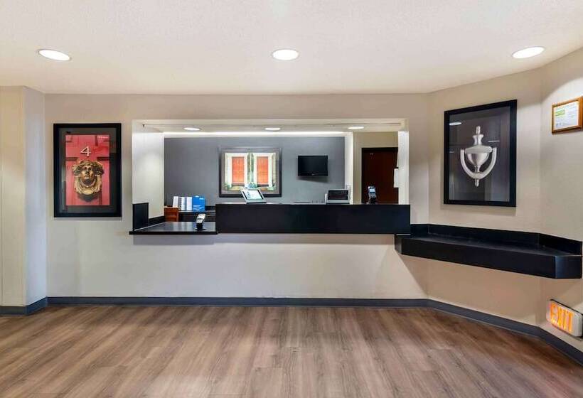 בית מלון כפרי Extended Stay America Suites  Kansas City  South
