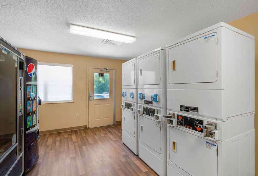 בית מלון כפרי Extended Stay America Suites  Virginia Beach  Independence Blvd