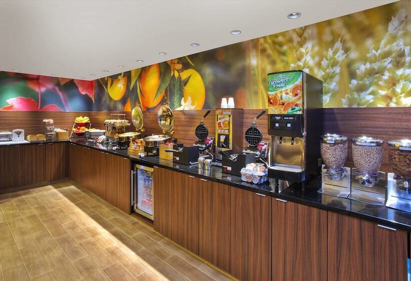هتل Fairfield Inn Ann Arbor