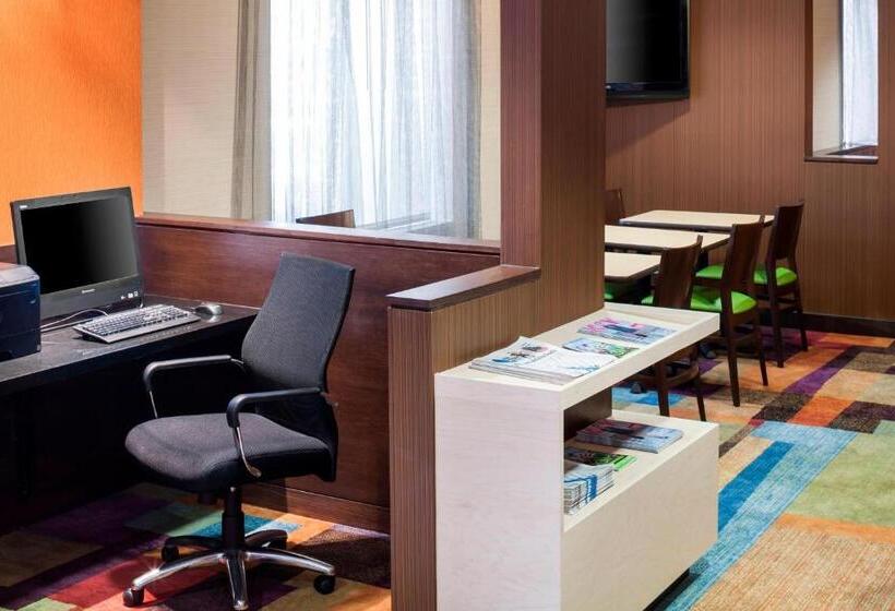 Отель Fairfield Inn By Marriott Santa Clarita Valencia