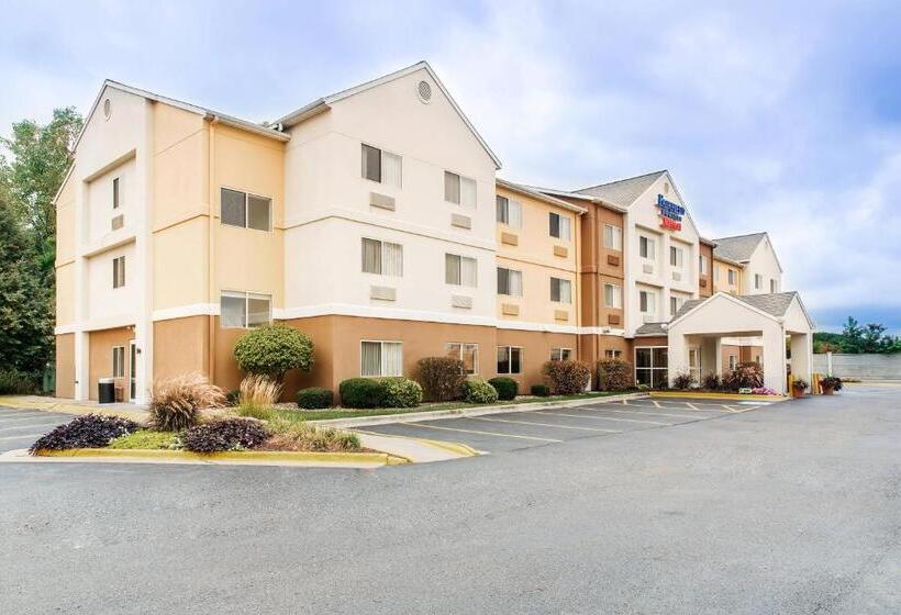 هتل Fairfield Inn & Suites Canton