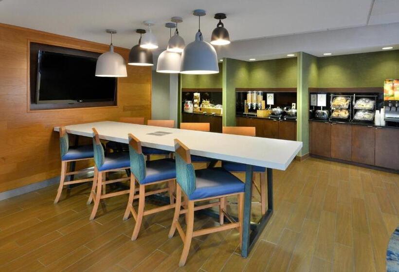 هتل Fairfield Inn & Suites By Marriott Charlottesville North