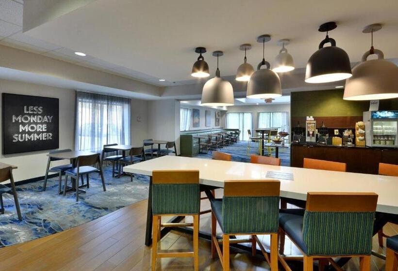 هتل Fairfield Inn & Suites By Marriott Charlottesville North