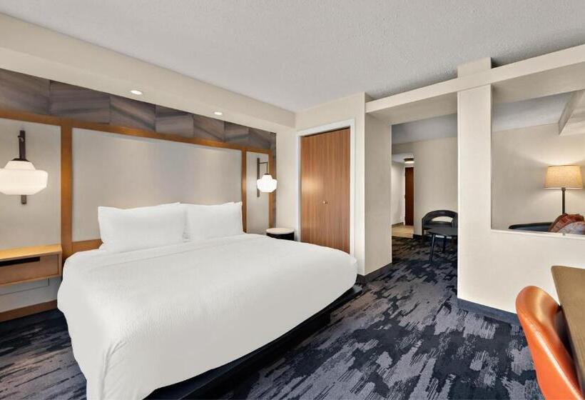 هتل Fairfield By Marriott Chesapeake