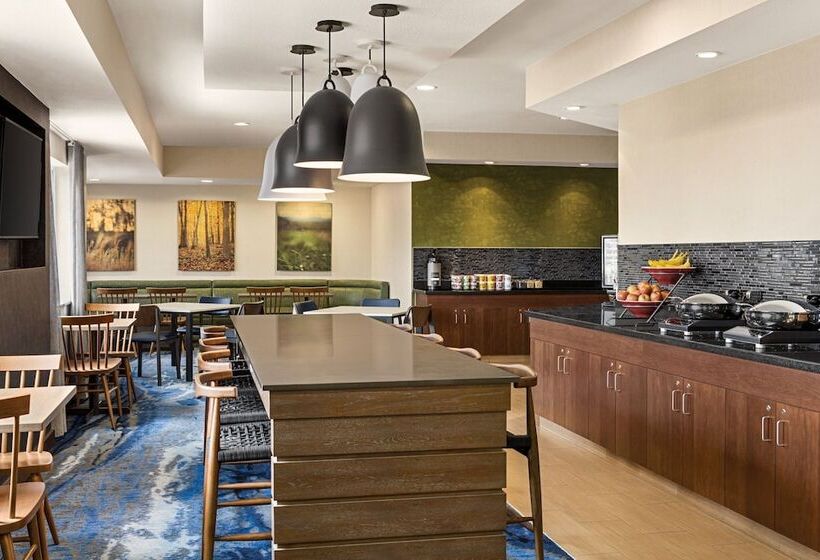ホテル Fairfield Inn & Suites Findlay
