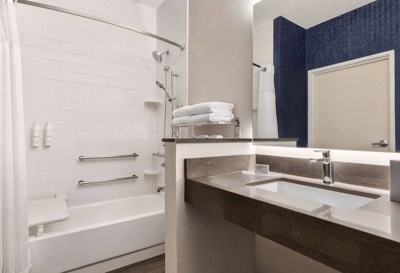 ホテル Fairfield Inn & Suites Findlay