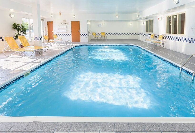 هتل Fairfield Inn & Suites Grand Rapids