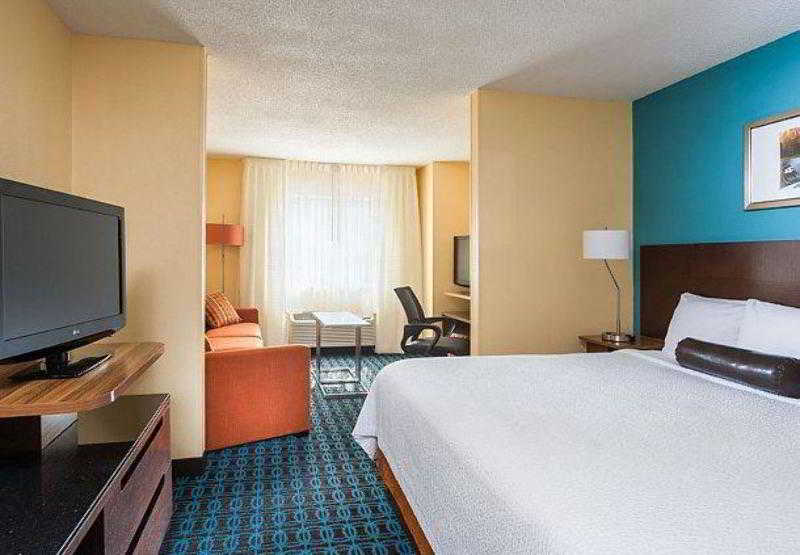 هتل Fairfield Inn & Suites Grand Rapids