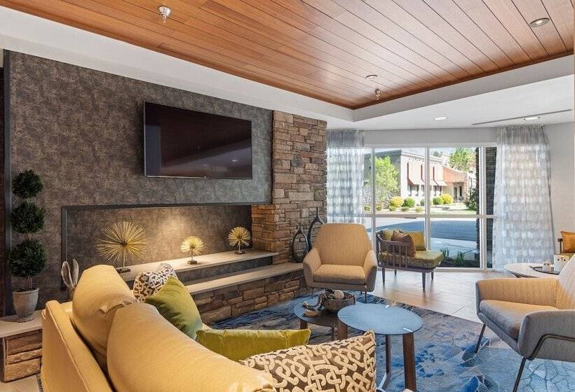 هتل Fairfield Inn & Suites By Marriott Hickory