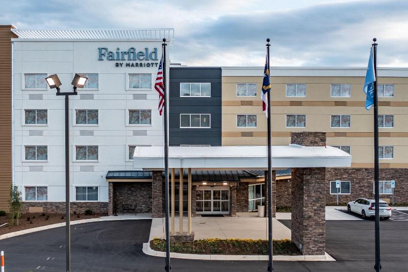 هتل Fairfield Inn & Suites By Marriott Hickory