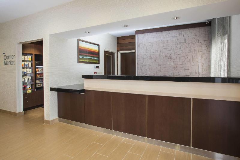هتل Fairfield Inn & Suites Oshkosh