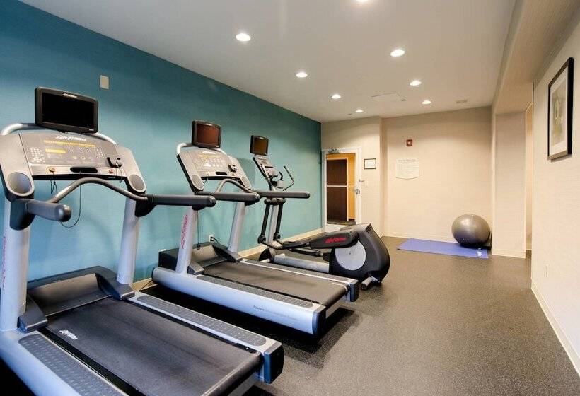 בית מלון כפרי Fairfield Inn And Suites By Marriott Potomac Mills Woodbridge