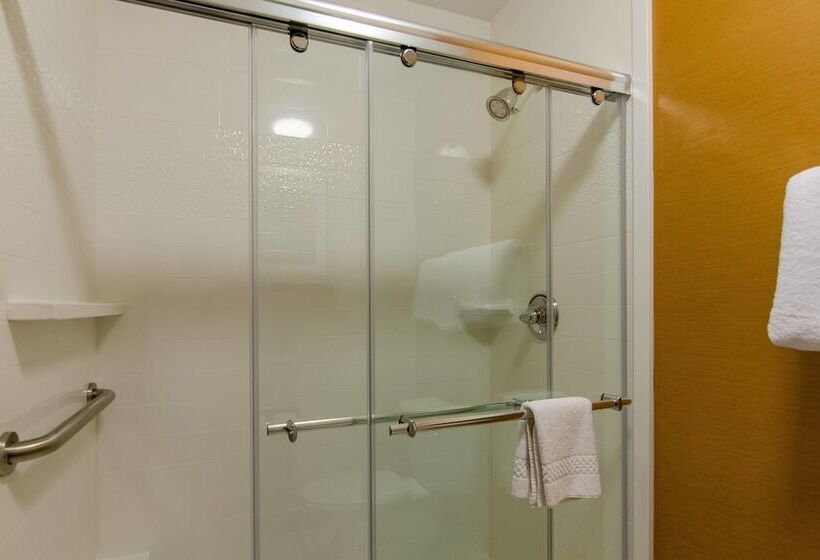 בית מלון כפרי Fairfield Inn And Suites By Marriott Potomac Mills Woodbridge