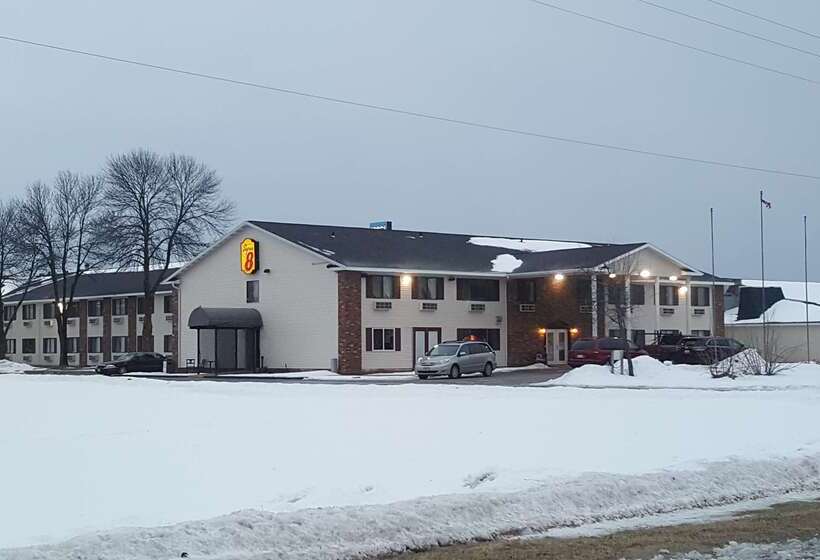 هتل Super 8 By Wyndham Plover Stevens Point Area