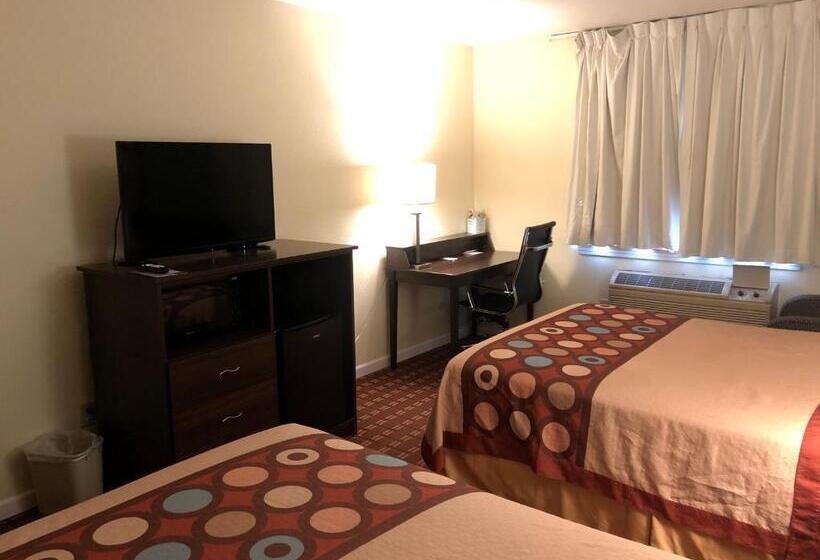 هتل Super 8 By Wyndham Plover Stevens Point Area