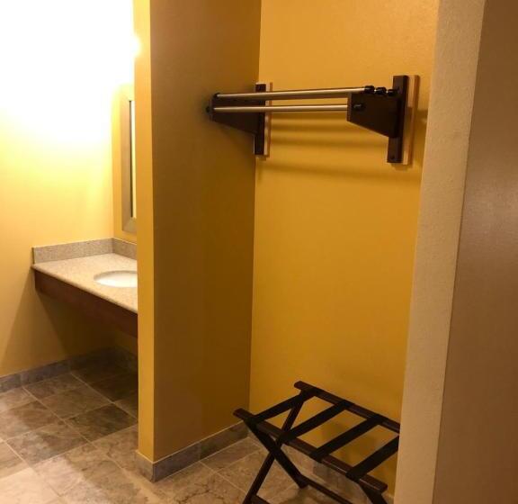 هتل Super 8 By Wyndham Plover Stevens Point Area