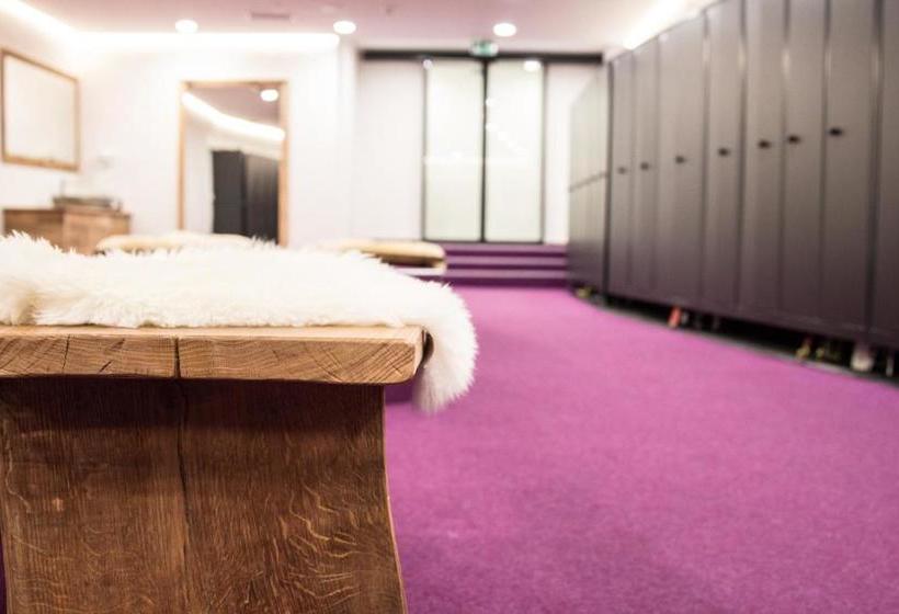 هتل Herrschaftstaverne