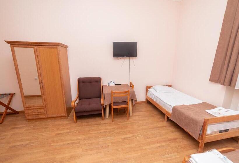 تختخواب و صبحانه Popock Dilijan 2