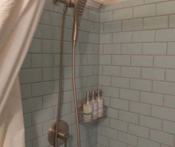 مبيت وإفطار William Henry Miller Inn