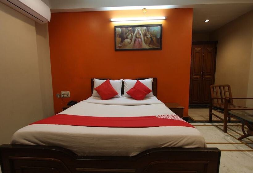 酒店 Kubera Palace By Oyo Rooms