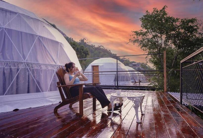 Mount Xanadu Resorts