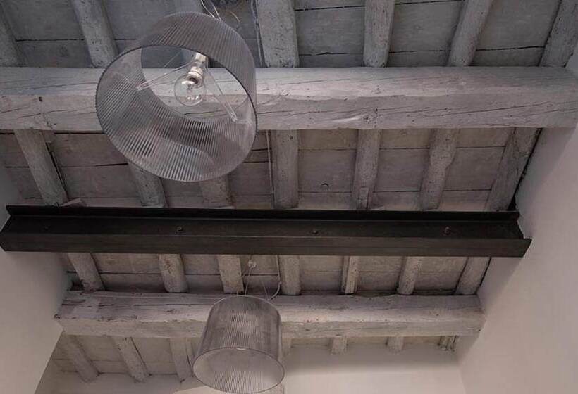 פנסיון Camere Nicolina 2