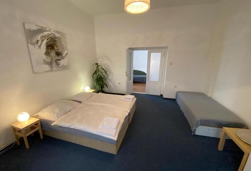 بنسيون Restaurace A Penzion Klatovský Dvůr