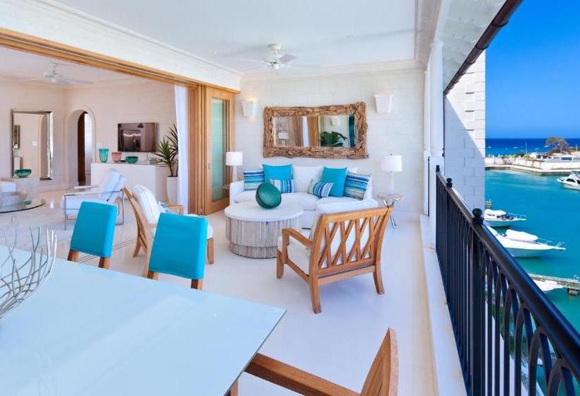 استراحتگاه Port Ferdinand Marina And Luxury Residences