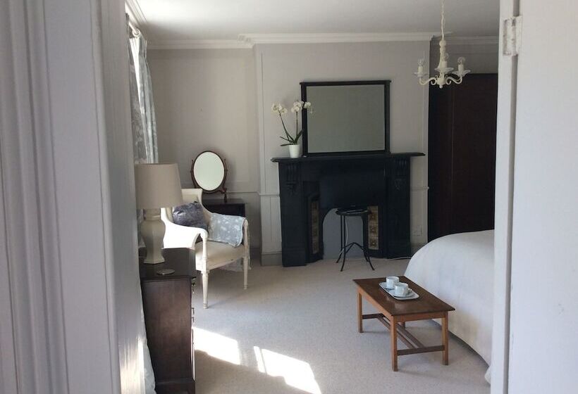 צימר Delamore House