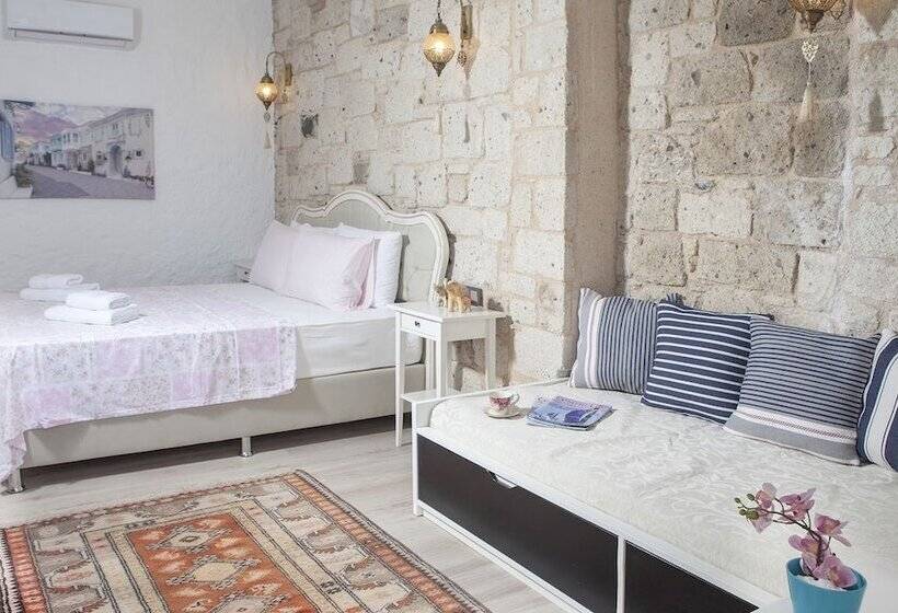 تختخواب و صبحانه Kybele Suites Alacati