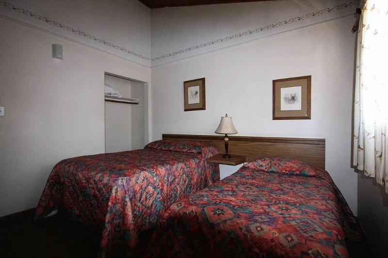 Отель Fern Creek Lodge