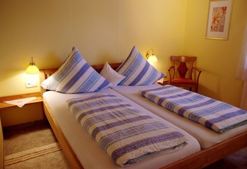 هتل Restaurant Der Einsiedelhof