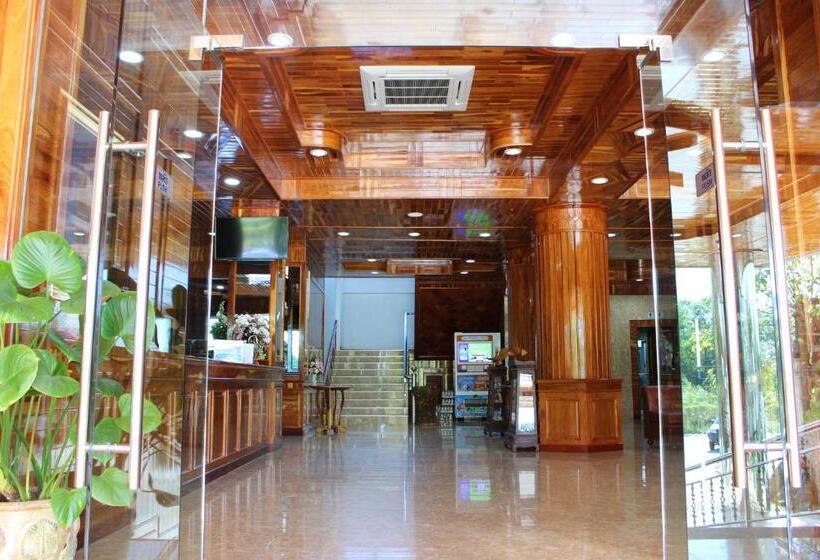 هتل Sky View Resort Buriram