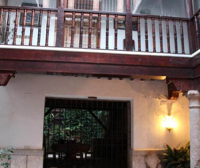 پانسیون Casa De La Escultora