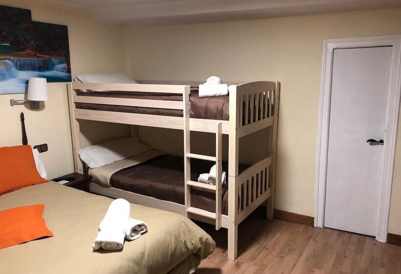 פנסיון Hostal Di Verena