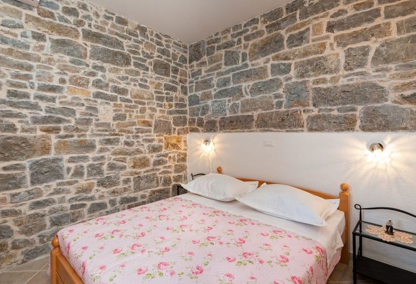 Beach Resort Apartments Podspiline