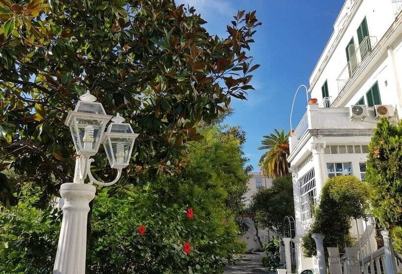 فندق Albergo Santa Teresa
