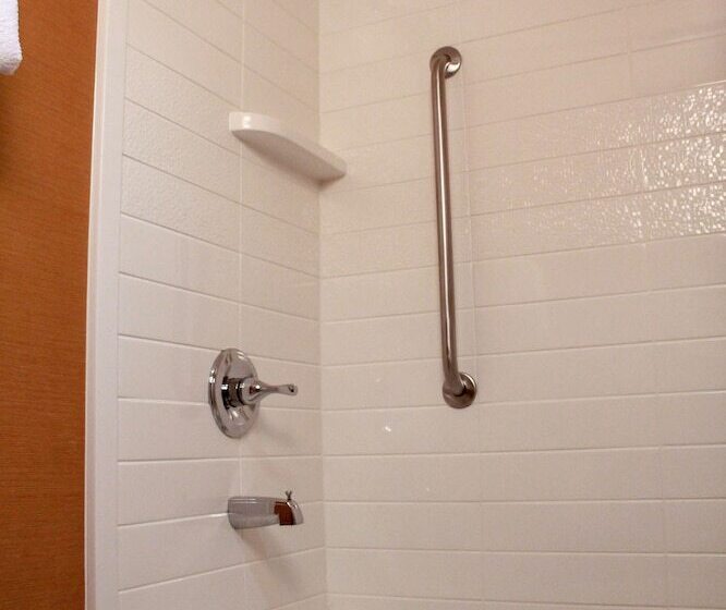 هتل Fairfield Inn By Marriott Kalamazoo West