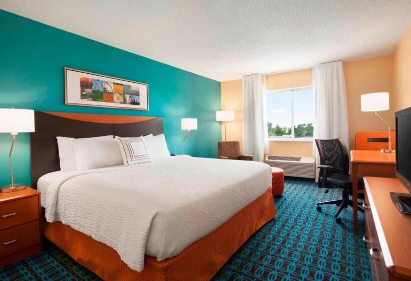 هتل Fairfield Inn & Suites Lansing West
