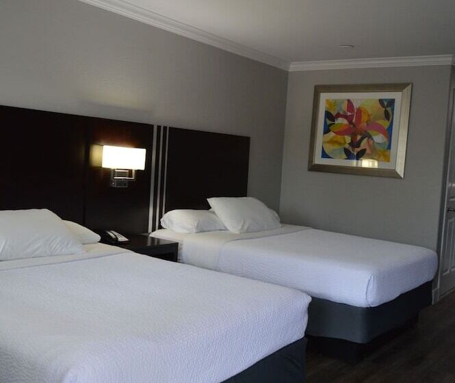فندق Fairview Inn & Suites