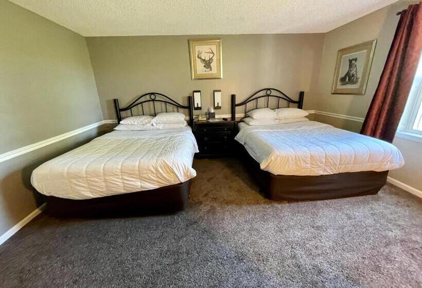 Отель Four Seasons Country Inn