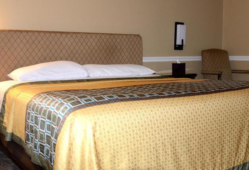 Отель Four Seasons Country Inn