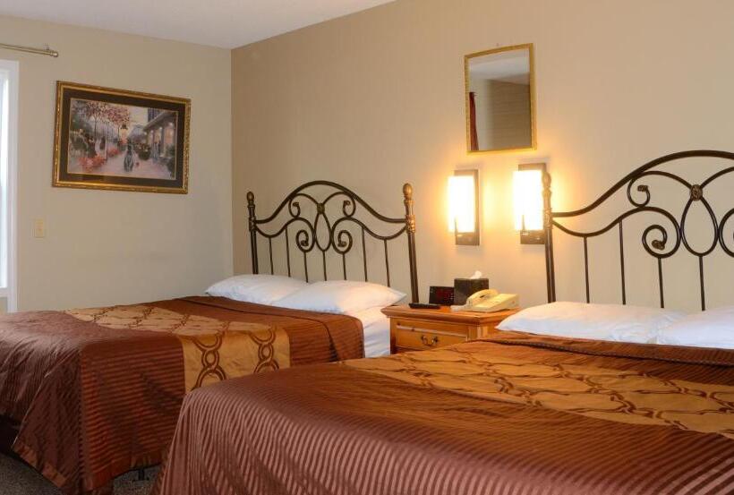 Отель Four Seasons Country Inn