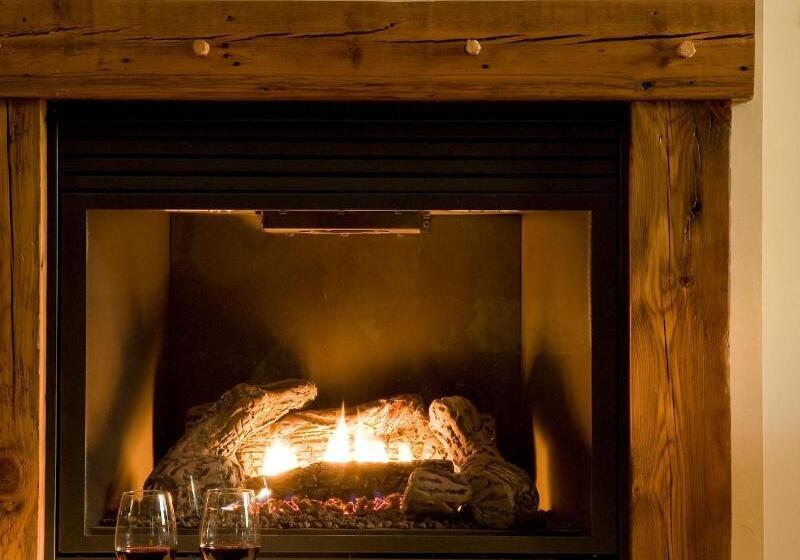 هتل Goldmoor Inn & Resort